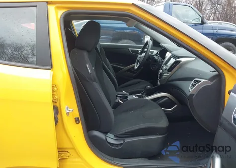 2012 Hyundai Veloster Base W/Black z USA, uszkodzony, nr VIN KMHTC6AD9CU029899